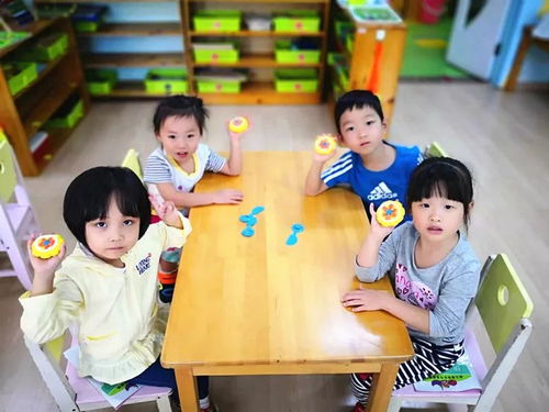 精诚宝宝告诉你 团圆的味道是甜蜜 一一精诚实验幼儿园举办系列中秋送祝福活动